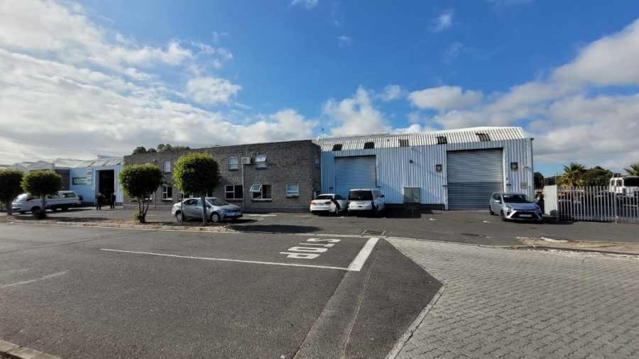 To Let commercial Property for Rent in Maitland Western Cape